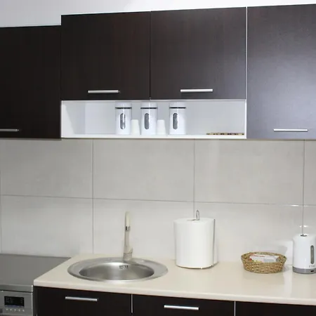1 Bedroom Near Center Freeparking Apartman *