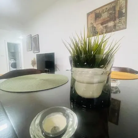 1 Bedroom Near Center Freeparking Apartman Szkopje