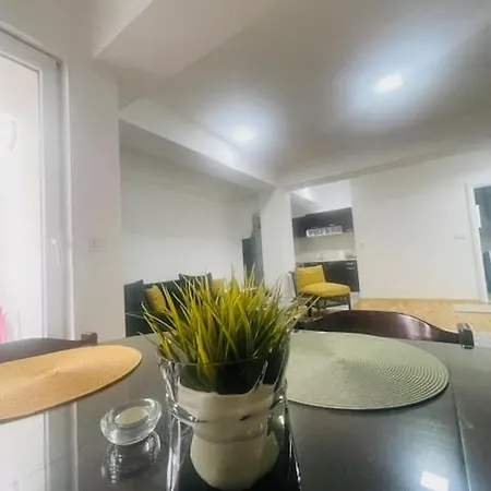 1 Bedroom Near Center Freeparking Szkopje