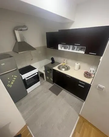 Apartman 1 Bedroom Near Center Freeparking Szkopje